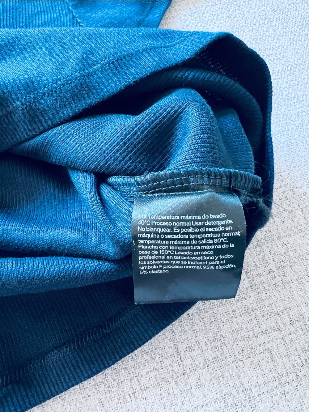 H&M Ribbed Crewneck Tee - Picture 3 of 4
